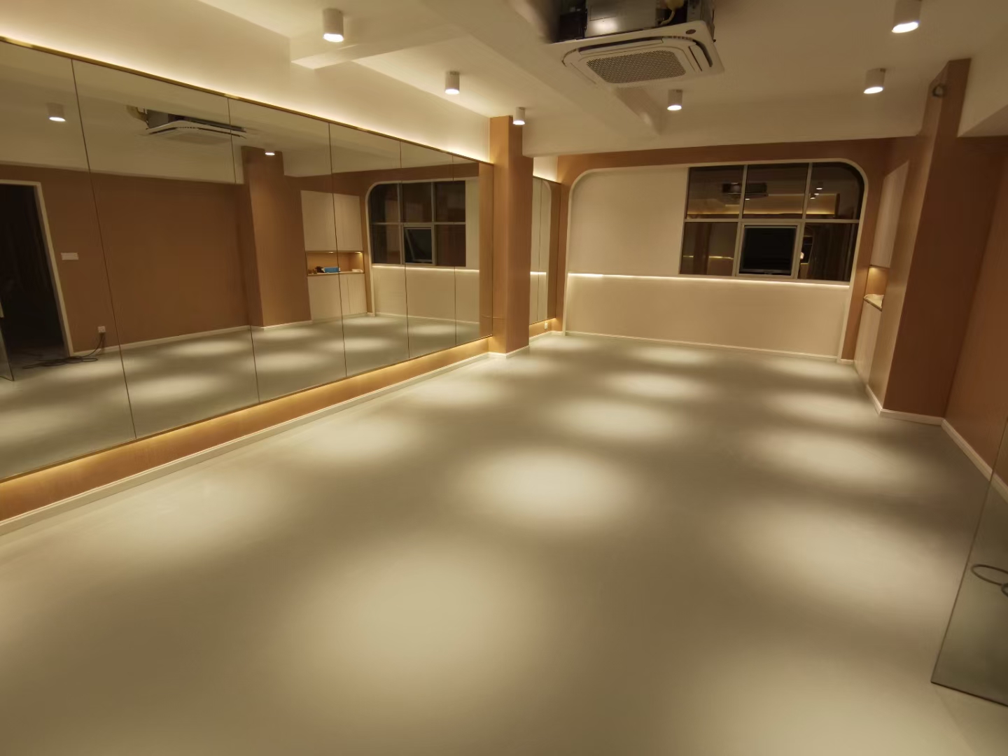 冬季PVC卷材地板如何開卷